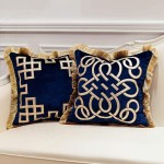 Avigers Luxury Navy Blue Decorative Pillow with Tassels 18 x 18 Inches Square Chain Velvet Throw Pillow Cover Cushion Case for Sofa Bedroom Living Room Car 45 x 45cm