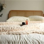 Abound Chunky Knit Blanket Throw Queen Size 50"x60" 5 lbs Chenille Yarn Knitted Blanket Crochet Blanket Cable Knit Throw Blanket Weighted Chunky Blanket Gift Machine Washable Beige